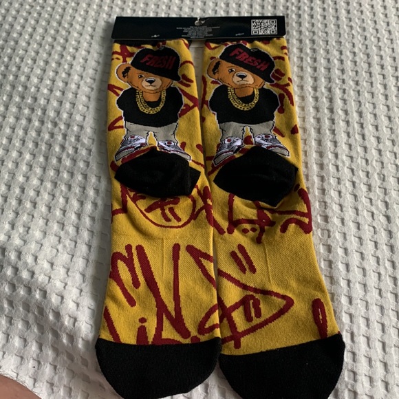 Socwatees Bear T-Shirt with socks Size Large - Picture 10 of 10